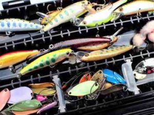 シーバスのメタルバイブルアーの使い方とタックル