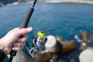 堤防五目釣り仕掛けと釣り方！ブラクリで根魚を狙うのがおすすめ