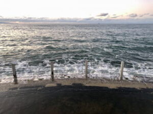 ショアジギングにおける強風の影響や対策とは？