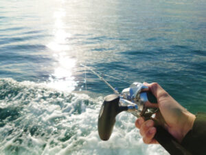 イシナギのスロージギングタックルと釣り方・時期